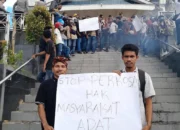Aksi Unjuk Rasa Atau Demonstrasi Hak Warga Negara Menyampaikan Aspirasi Merupakan Bagian Penting Dinamika Demokrasi