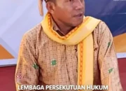 Pengukuhan Adat Sah Bapak Komarudin Besan sebagai Hinolong Baman